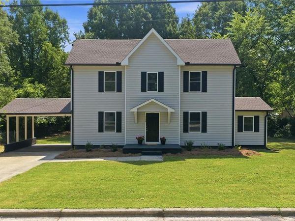 1108 Hawthorne Lane , Burlington, NC 27215
