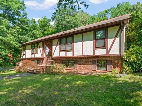 601 Burning Bush Drive , Pleasant Garden, NC 27313