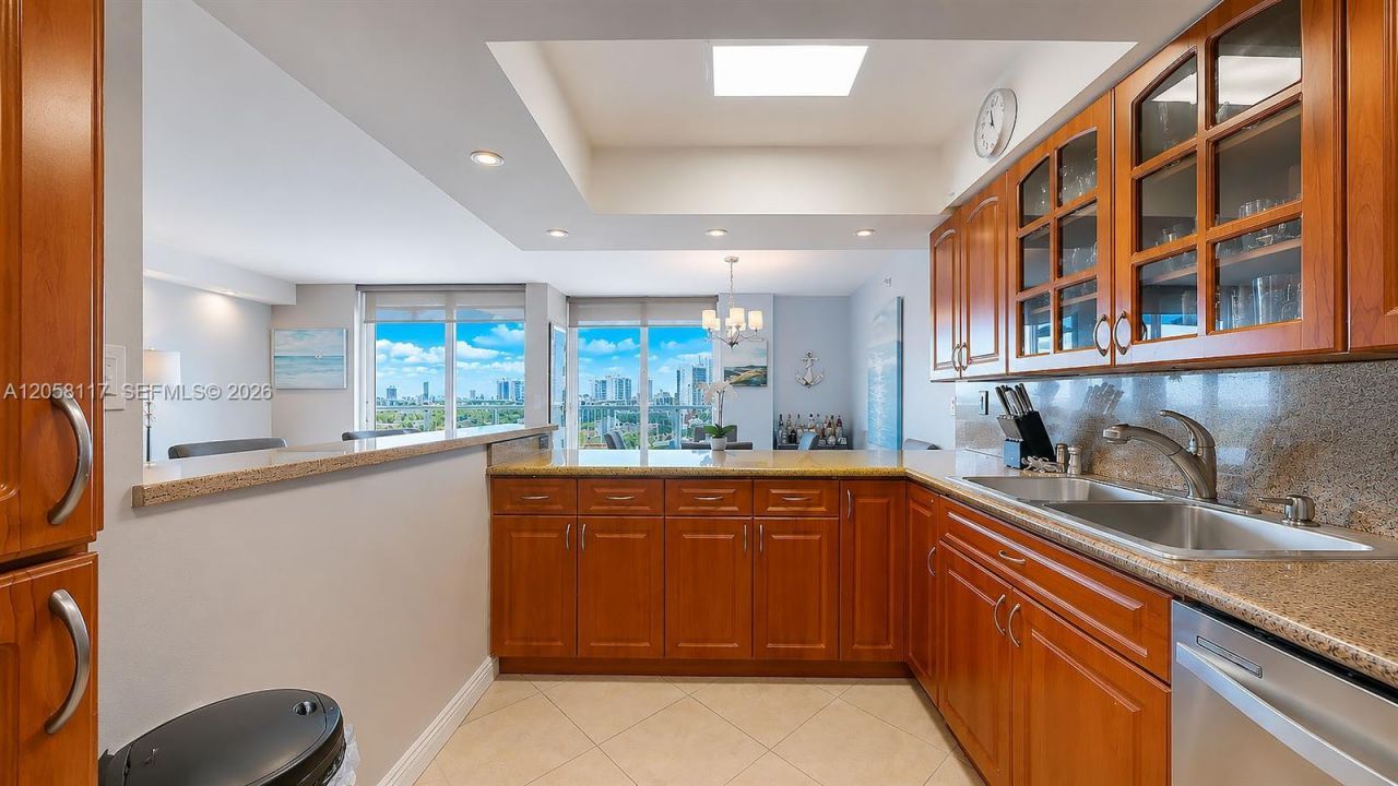 2401 Collins Ave , Unit 1709, Miami Beach, FL 33140 Photo