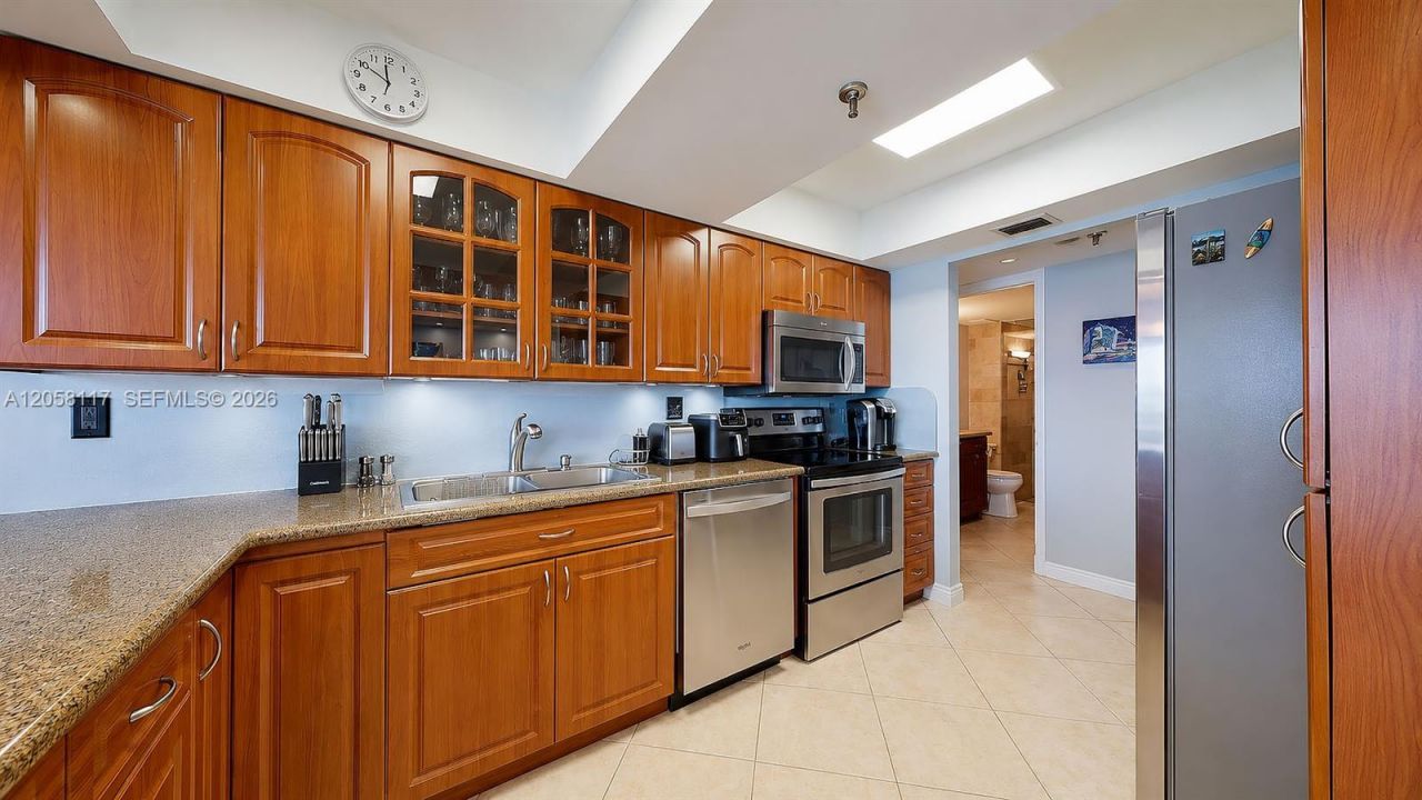 2401 Collins Ave , Unit 1709, Miami Beach, FL 33140 Photo