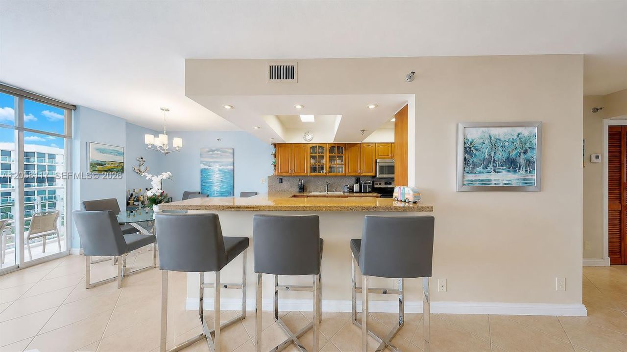 2401 Collins Ave , Unit 1709, Miami Beach, FL 33140 Photo
