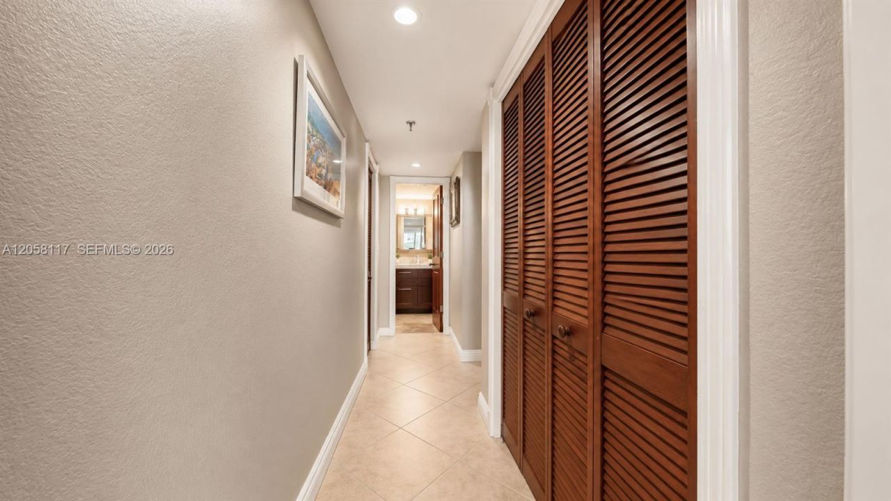 2401 Collins Ave , Unit 1709, Miami Beach, FL 33140 Photo