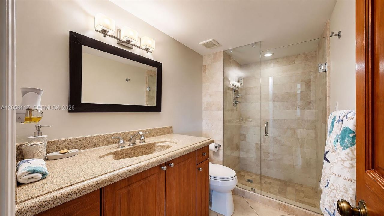 2401 Collins Ave , Unit 1709, Miami Beach, FL 33140 Photo