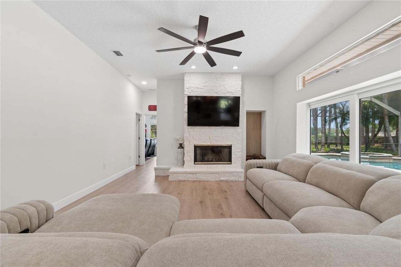 18811 Victor Manuel Drive, Lutz, FL 33548 Photo