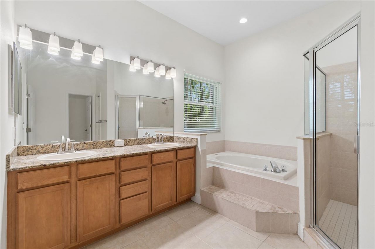 18811 Victor Manuel Drive, Lutz, FL 33548 Photo