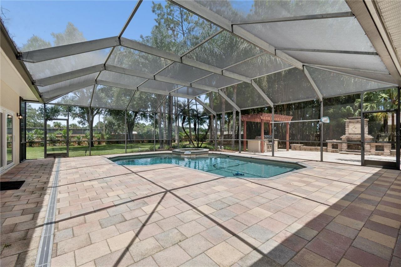 18811 Victor Manuel Drive, Lutz, FL 33548 Photo