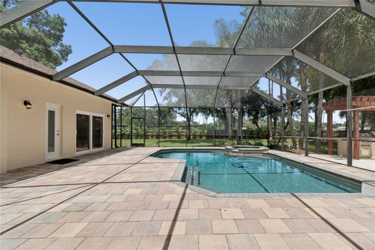 18811 Victor Manuel Drive, Lutz, FL 33548 Photo