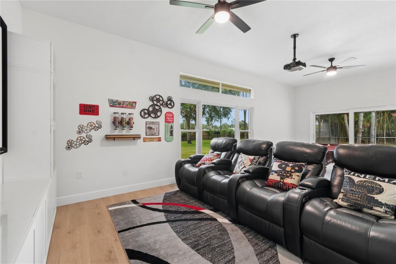 18811 Victor Manuel Drive, Lutz, FL 33548 Photo