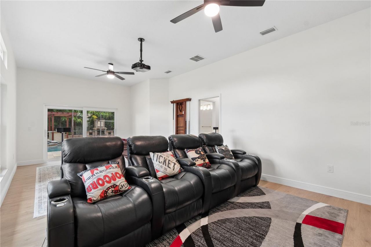 18811 Victor Manuel Drive, Lutz, FL 33548 Photo