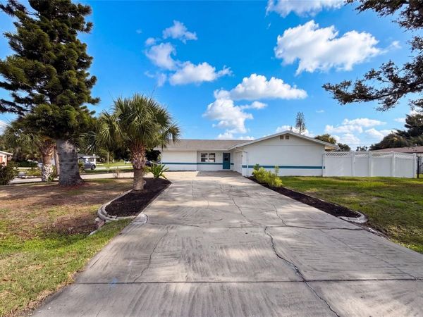 1672 JUPITER ROAD , VENICE, FL 34293