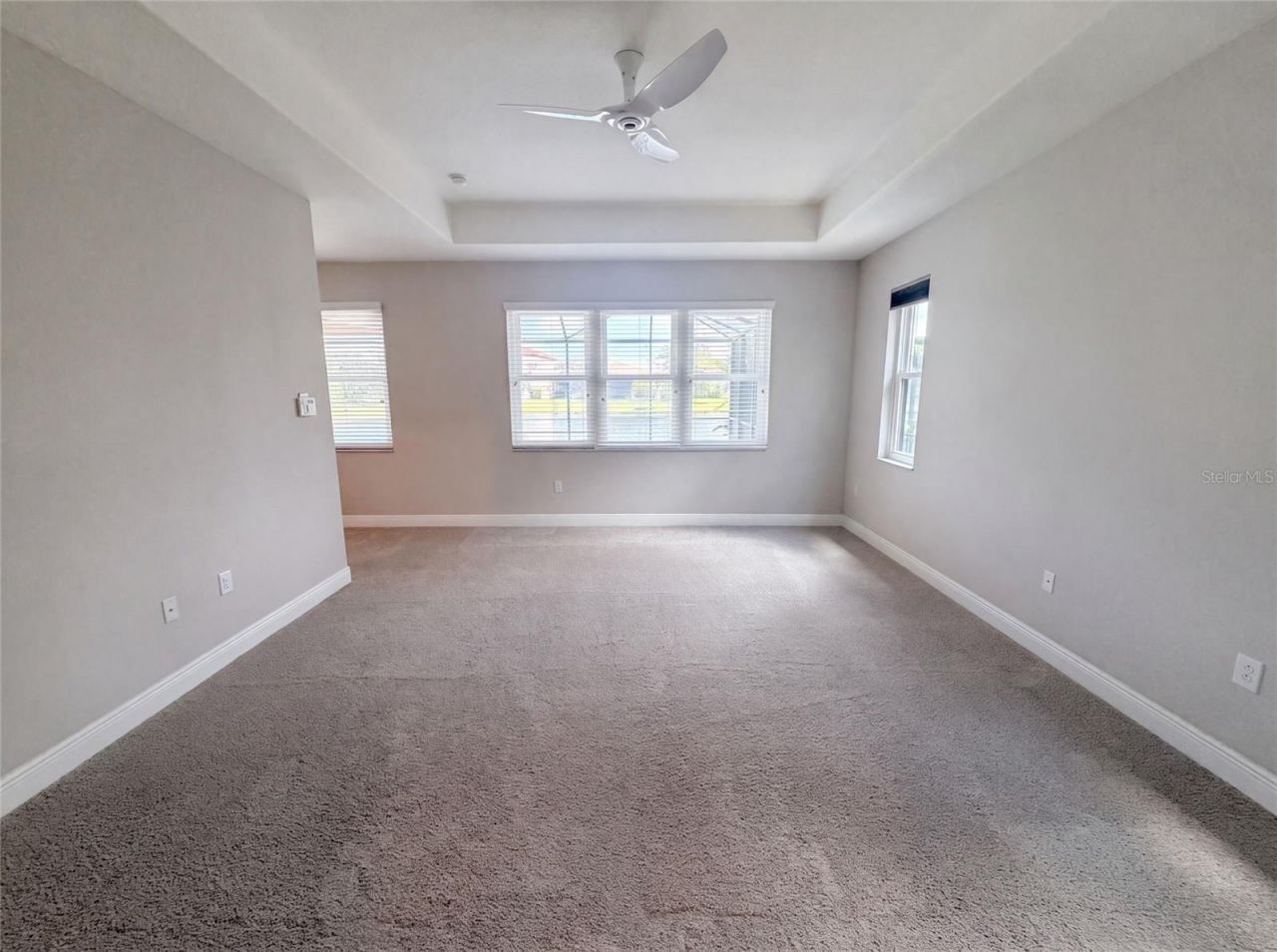 2575 Grand Lakeside Drive, Palm Harbor, FL 34684 Photo