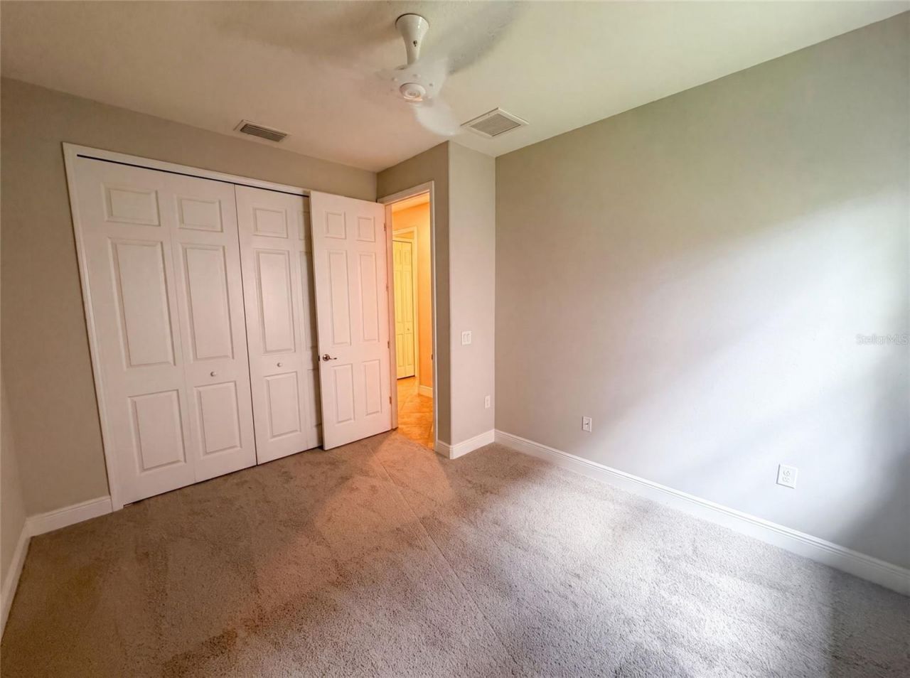 2575 Grand Lakeside Drive, Palm Harbor, FL 34684 Photo