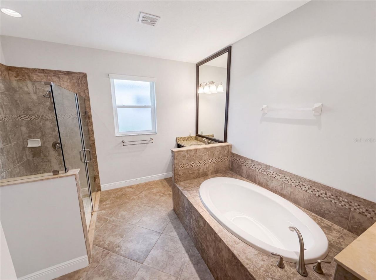 2575 Grand Lakeside Drive, Palm Harbor, FL 34684 Photo