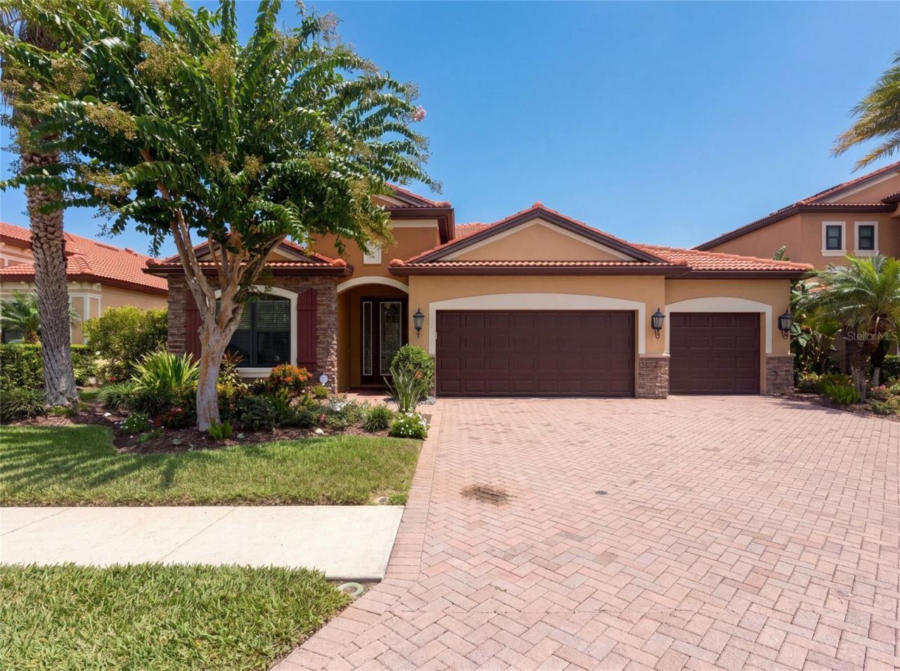 2575 Grand Lakeside Drive, Palm Harbor, FL 34684 Photo