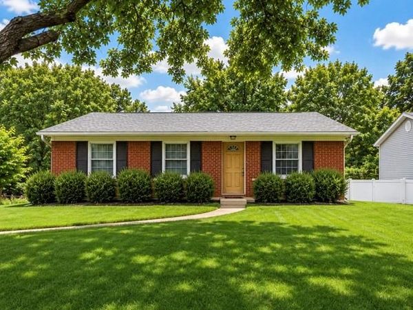 127 Linnview Drive, St Louis, MO 63129