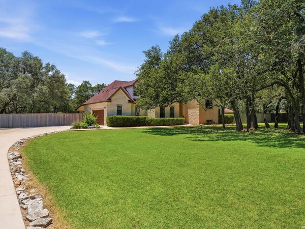 1017 MOUNTAIN DR, San Marcos, TX 78666