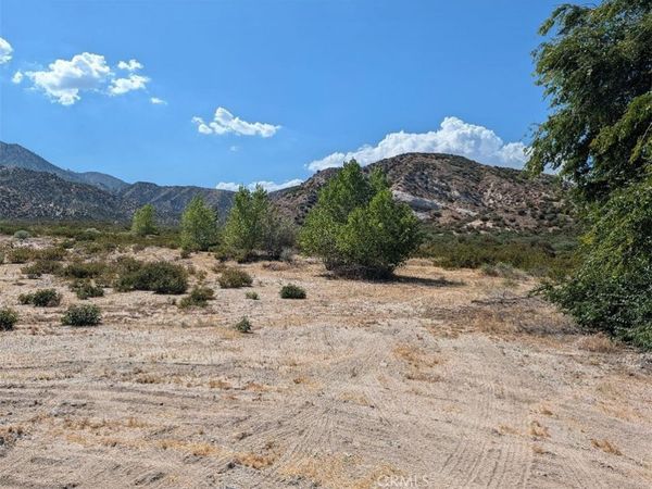 6263 Dusty, Phelan, CA 92371