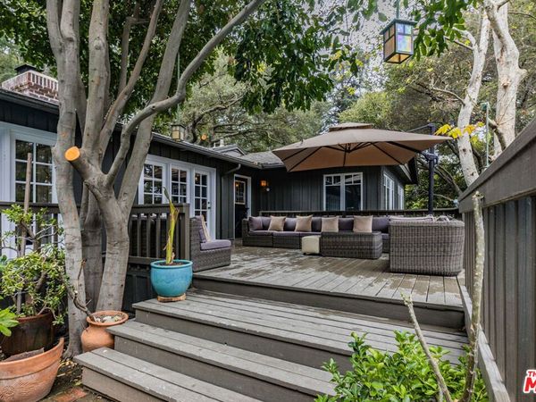 5228 Palm Drive, La Canada Flintridge, CA 91011