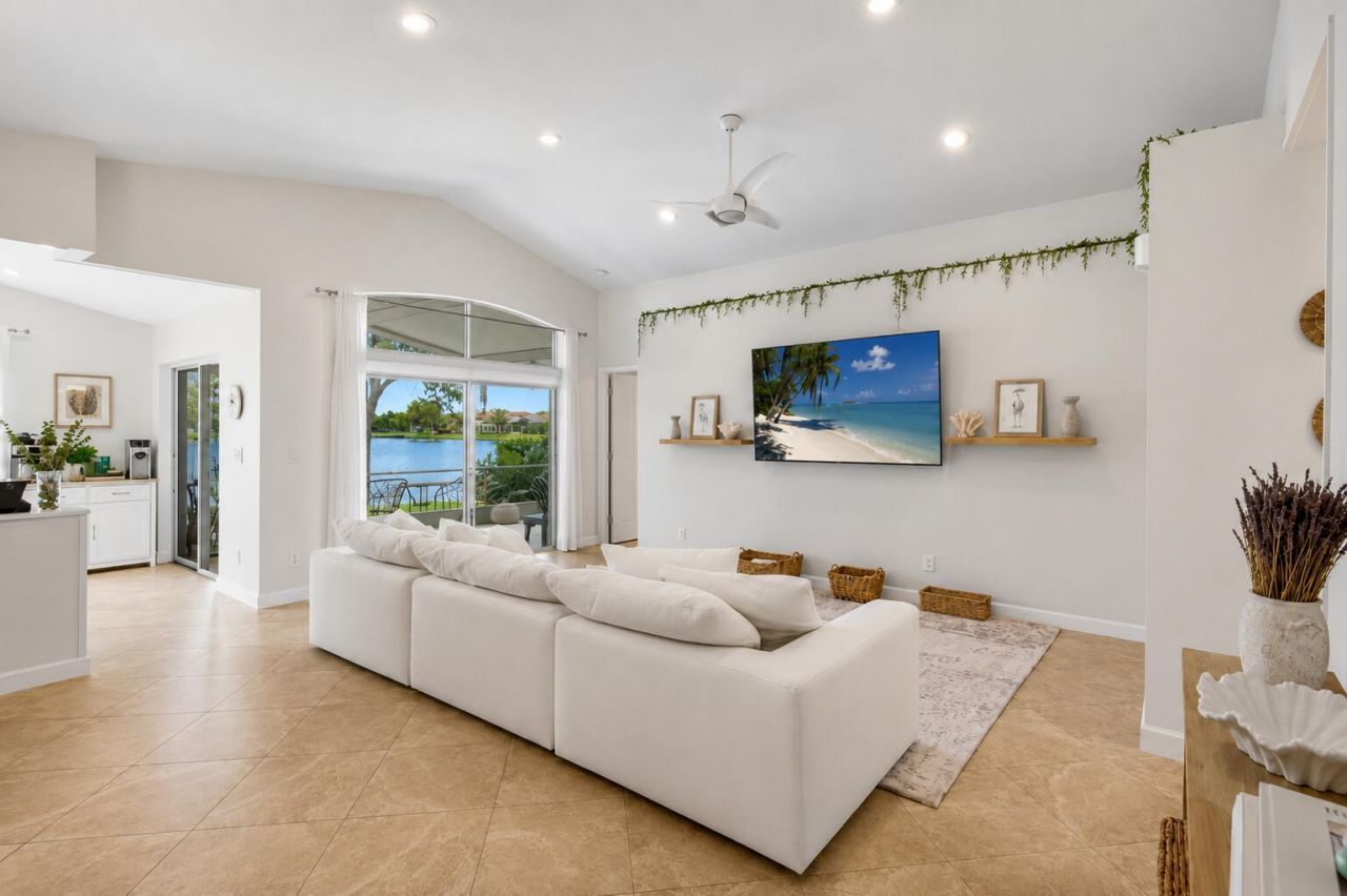 7188 Burgess Drive, Lake Worth, FL 33467 Photo