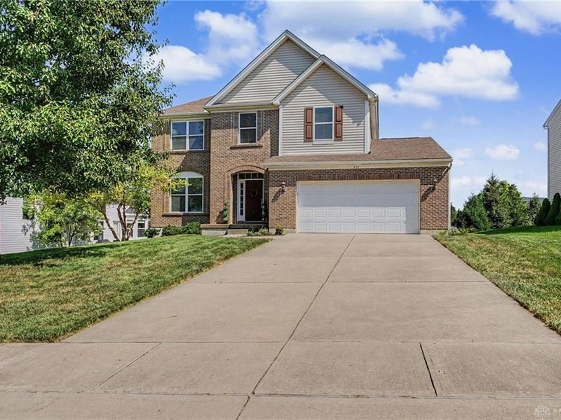414 Lake Haven Court, Lebanon, OH 45036 Photo 3