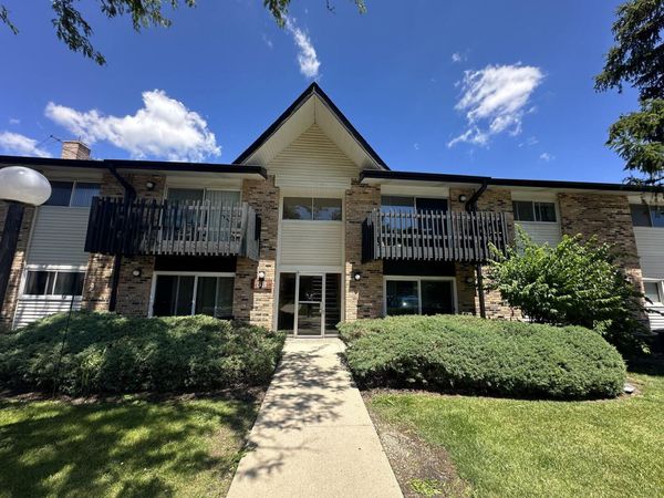 5B Kingery Quarter , Unit 206, Willowbrook, IL 60527