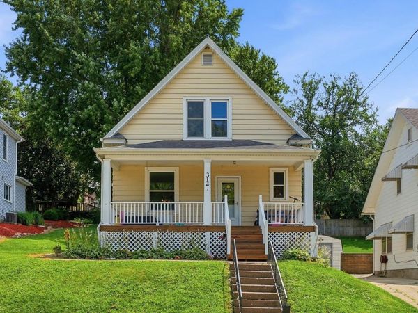 312 Lowell Street, Dubuque, IA 52001