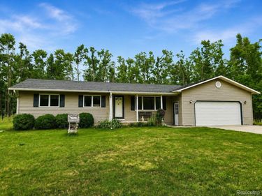 11183 Wolf Road, Charlton Township, Mi 49751