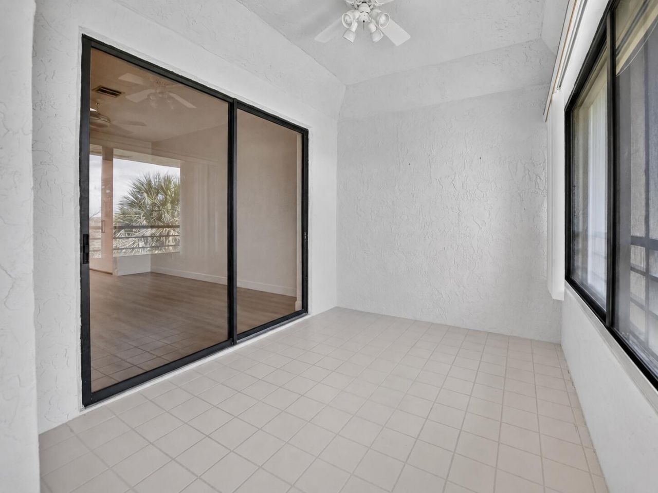 7460 La Paz Boulevard, Unit 304, Boca Raton, FL 33433 Photo