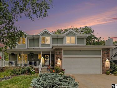 910 Hogan Drive, Papillion, NE 68046