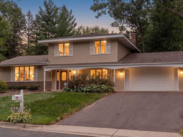 1086 Carlton Drive, Shoreview, MN 55126
