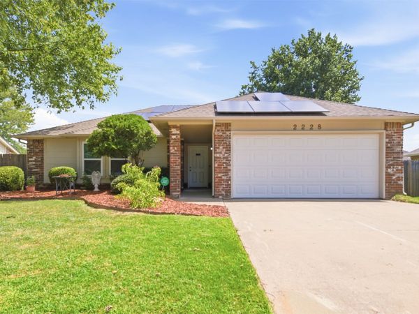 2228 W Natchez Street , Broken Arrow, OK 74011