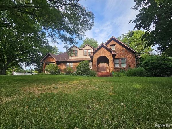 220 S 9th Street , East Alton, IL 62024