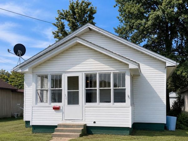 1803 Market Street , Metropolis, IL 62960
