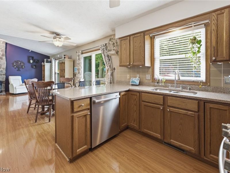 11041 Newbury Avenue NW, Uniontown, OH 44685 Photo 13