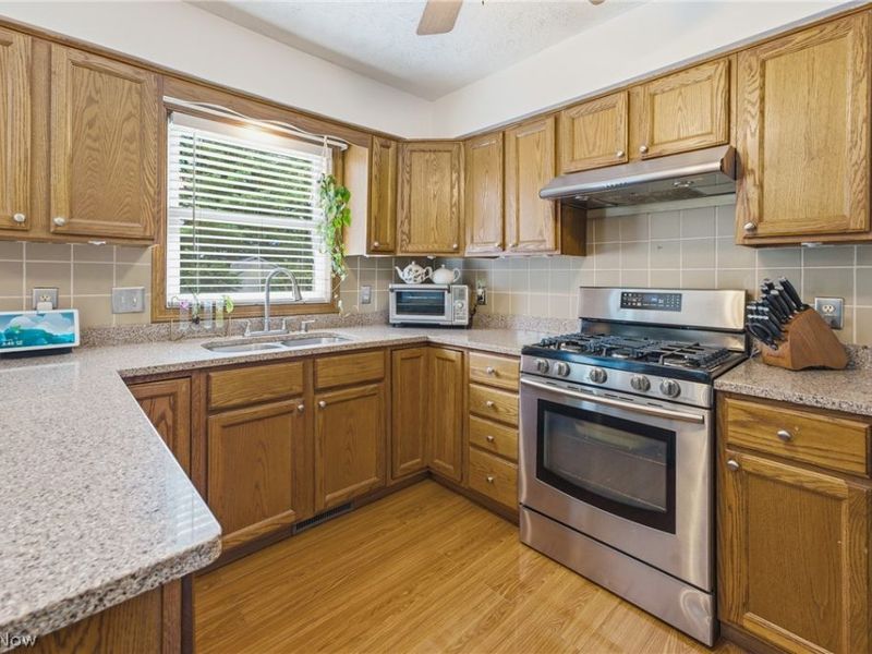 11041 Newbury Avenue NW, Uniontown, OH 44685 Photo 14