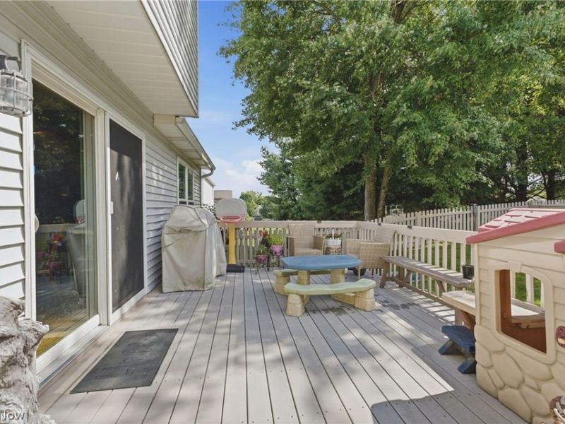 11041 Newbury Avenue NW, Uniontown, OH 44685 Photo 43