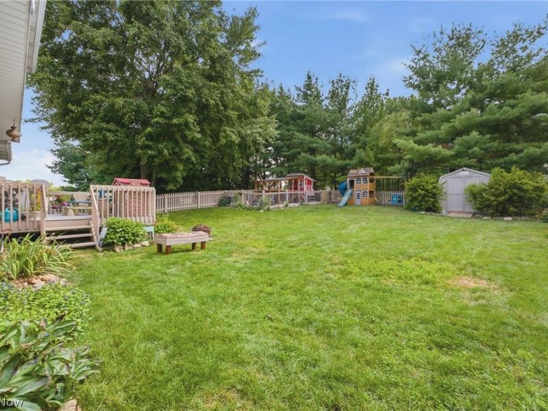 11041 Newbury Avenue NW, Uniontown, OH 44685 Photo 47