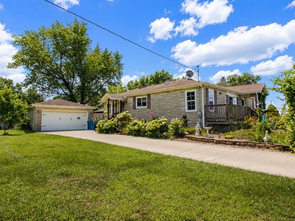 1202 W Pacific Avenue , Knox, IN 46534