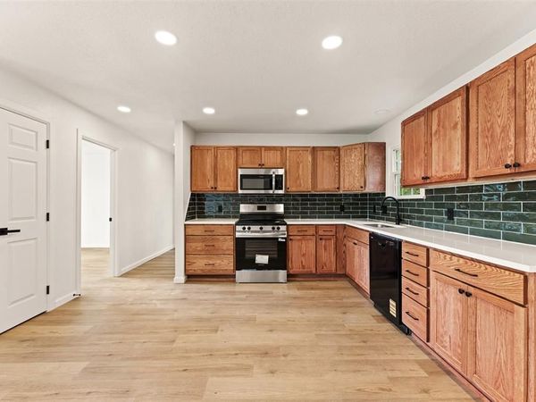3220 N 31st Street , Waco, TX 76708