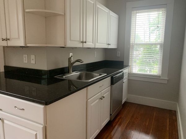 176 Chestnut St, Unit 2, Waltham, MA 02453
