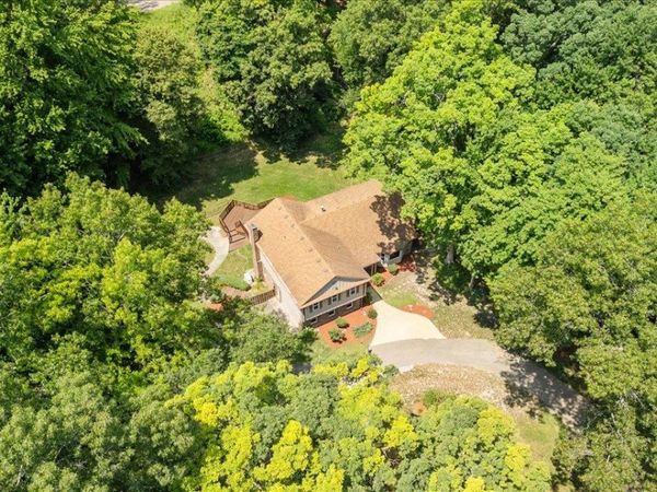 8115 Kiowa Trail, Hamburg Township, Mi 48169