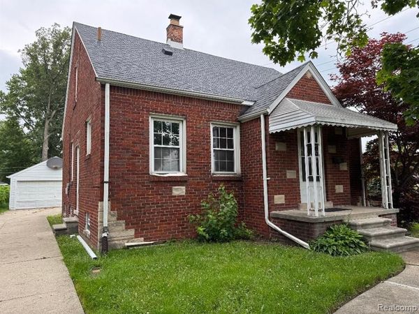 20715 HUNTINGTON Avenue , Harper Woods, MI 48225