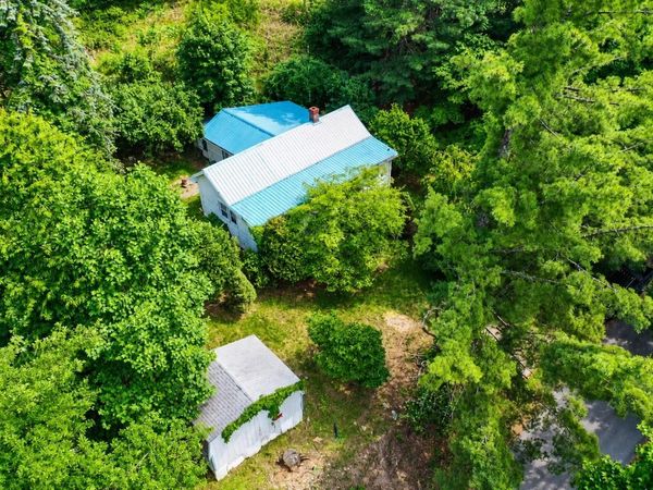 644 Ashwood DR , Hot Springs, VA 24445