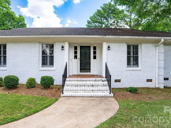 2222 Kings Drive , Gastonia, NC 28056