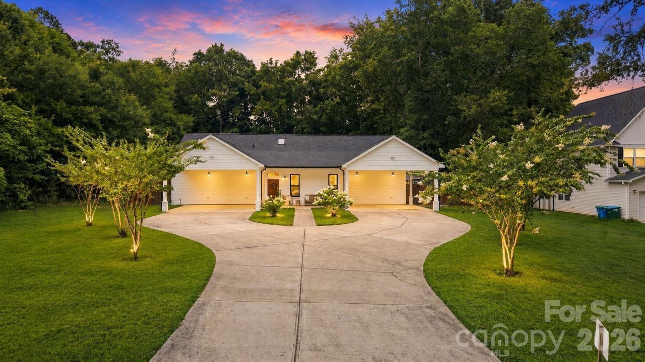 4515 Lindsay Lane, Matthews, NC 28105 Main Photo