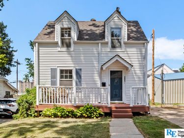 5806 corby Street, Omaha, NE 68104