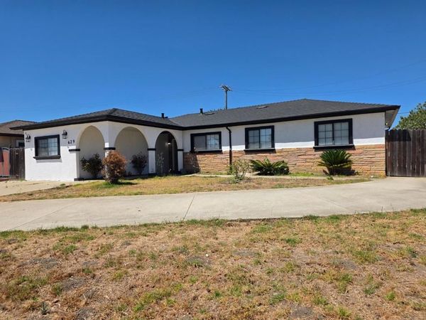 629 Chaparral, Salinas, CA 93906