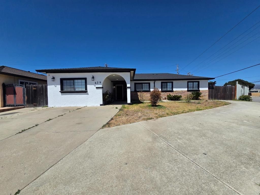 629 Chaparral, Salinas, CA 93906 Main Photo