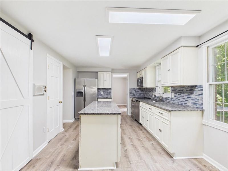 6500 Kevton Court, Clayton, OH 45415 Photo 9
