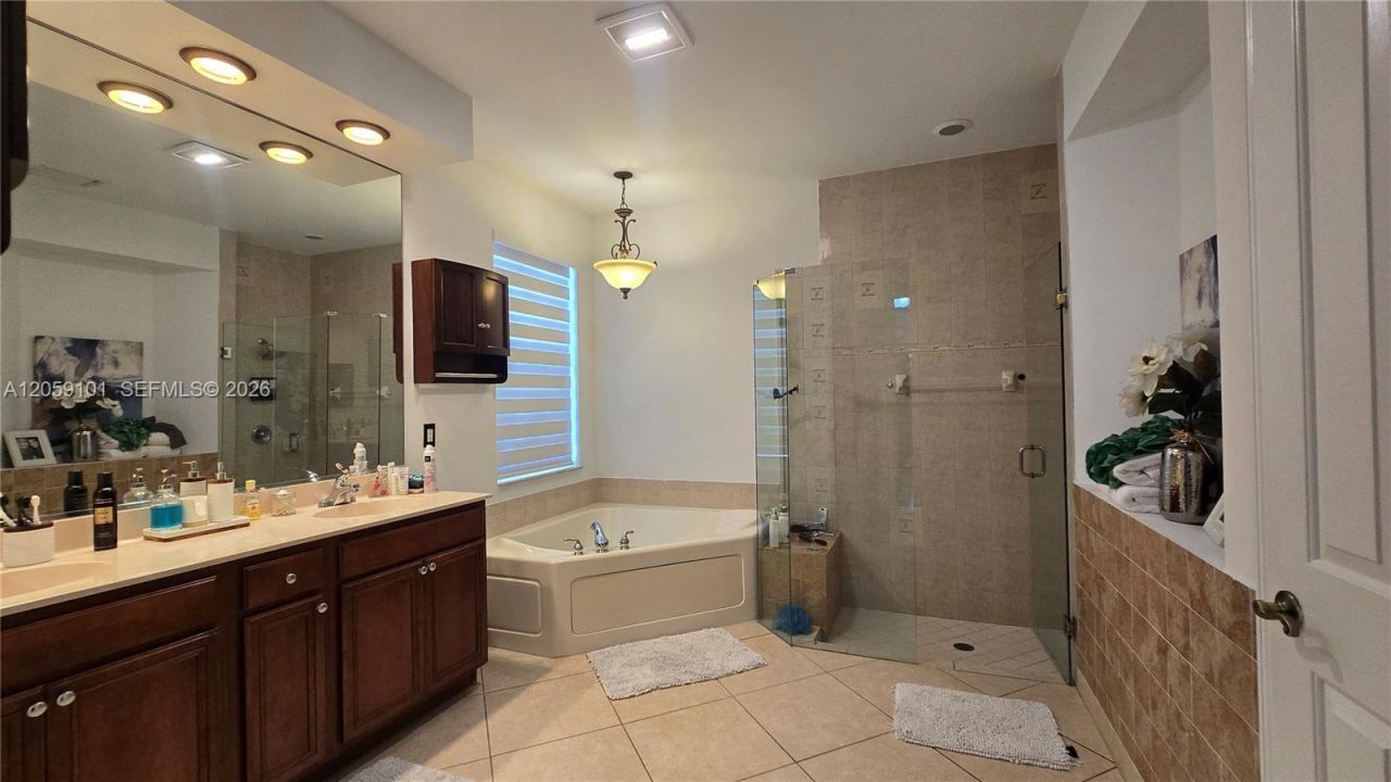 19179 S Gardenia Ave , Weston, FL 33332 Photo
